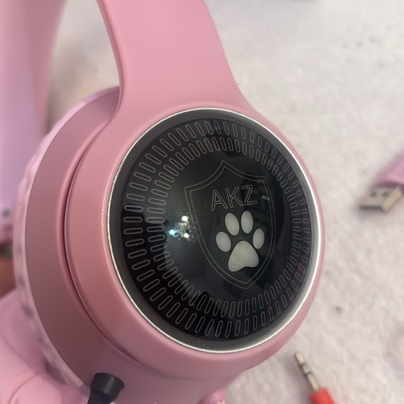 Light Up Pink Cat Ear Headphones with speaking mic - Picture 6 of 7
